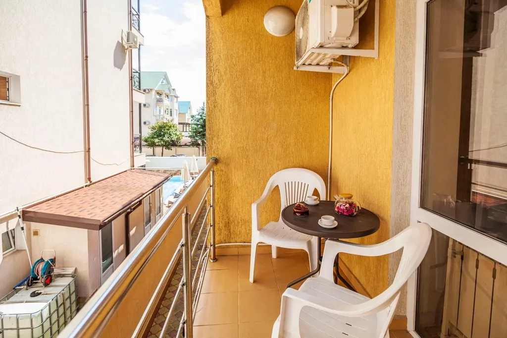 Квартира Квартира Студия у моря с теплым бассейном — Сириус