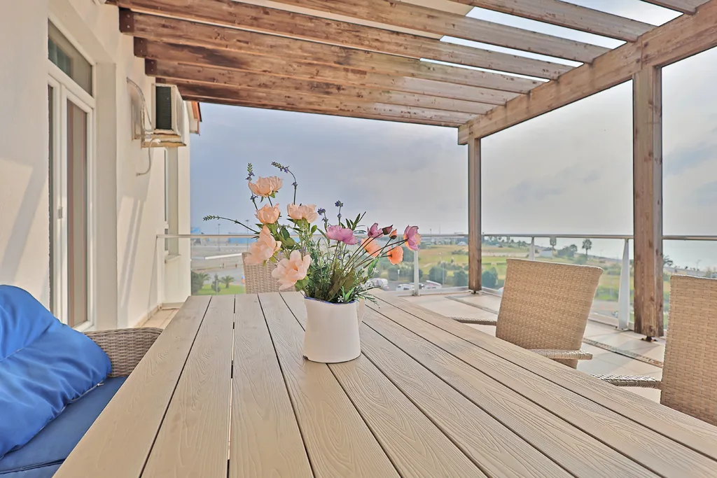 Квартира с панорманым видом на море - Kingdom