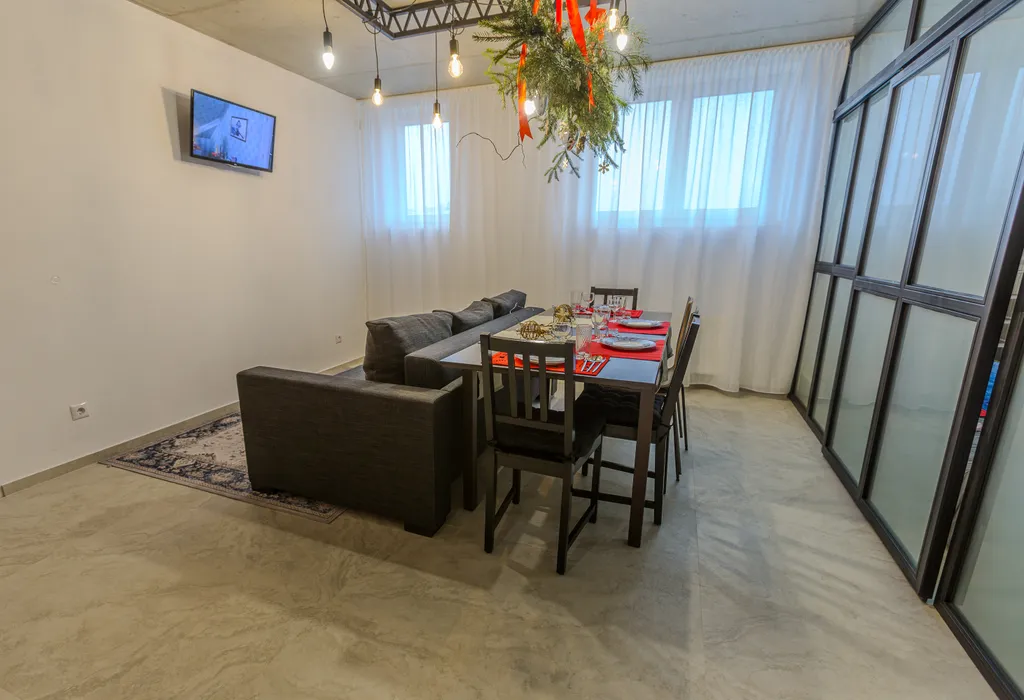 Новая 3-комнатная квартира в центре