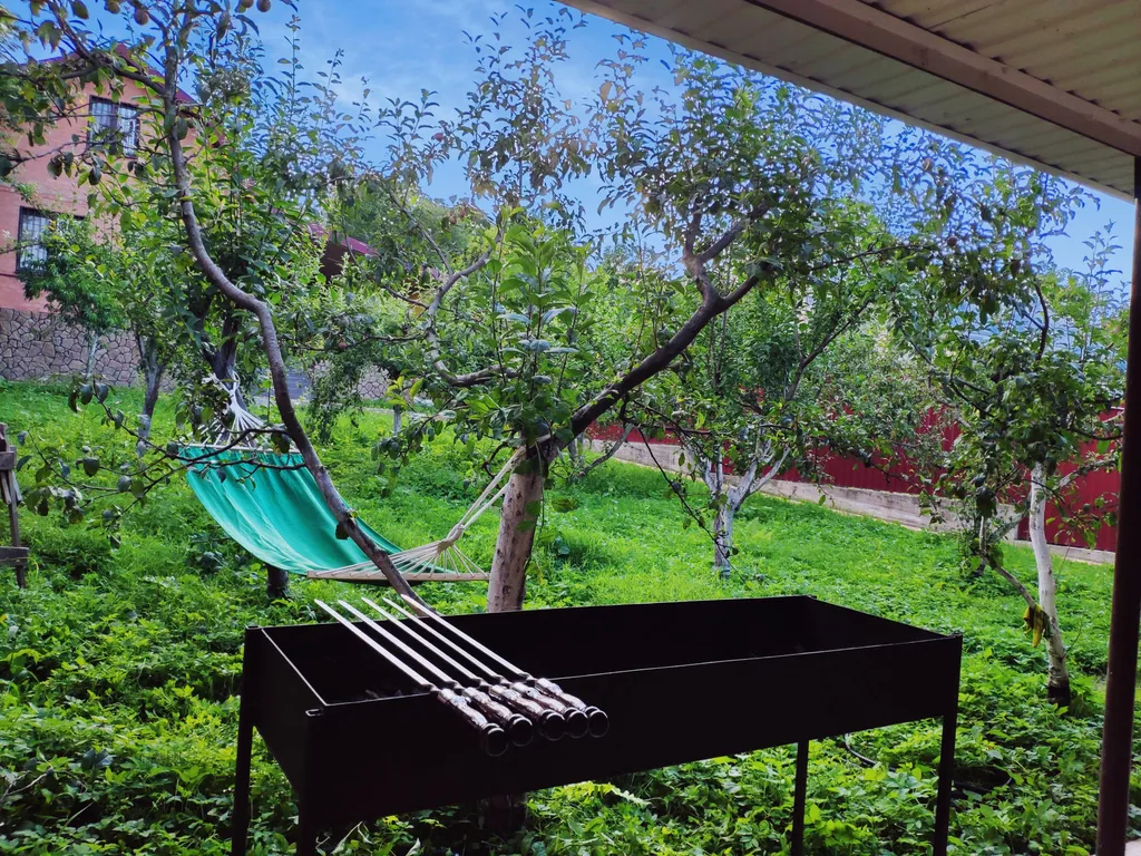 Двухэтажная дача с участком