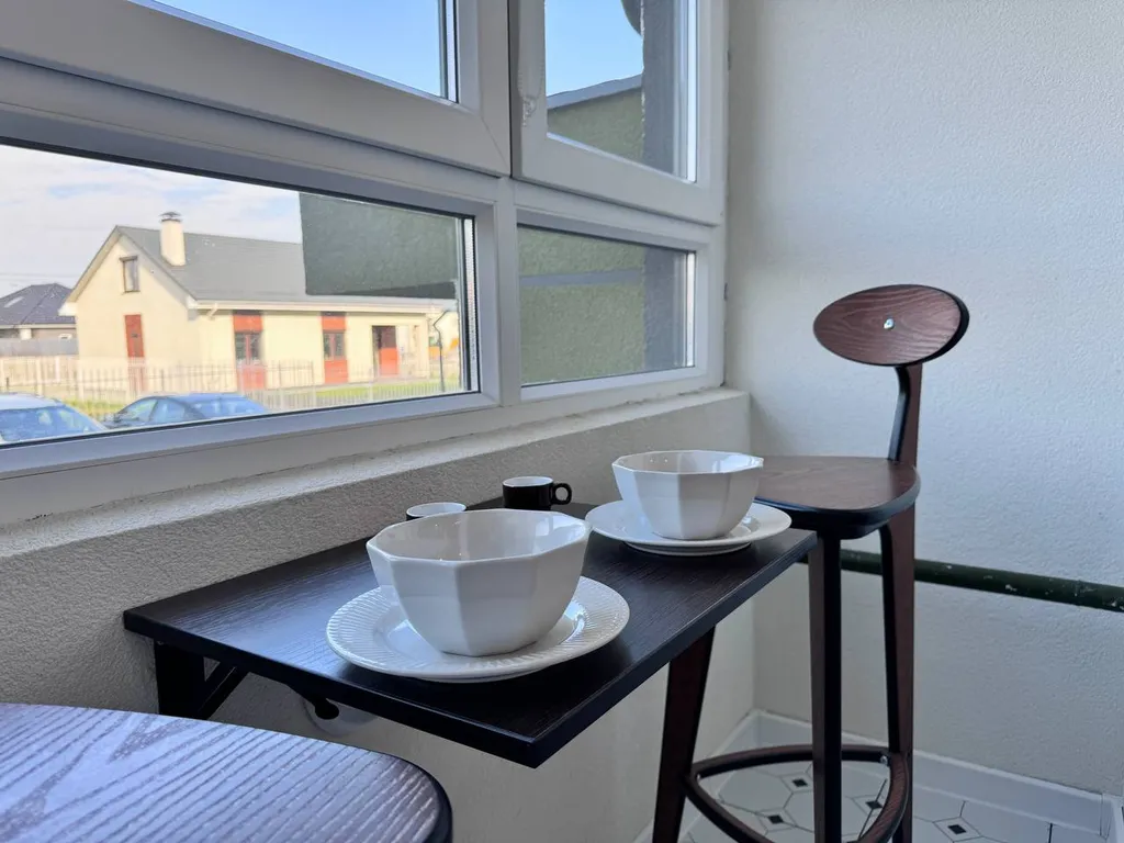 Апартамент в спальном районе с велосипедами