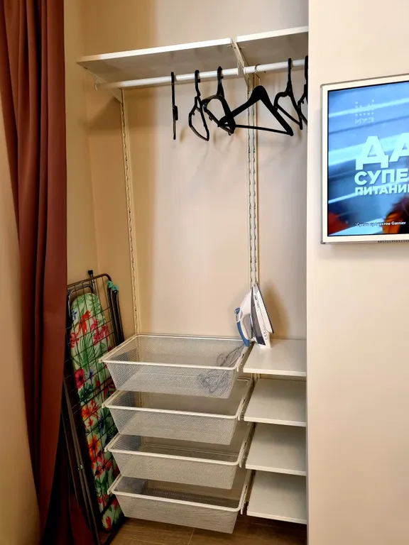 Современная стильная квартира у моря с видом на горы