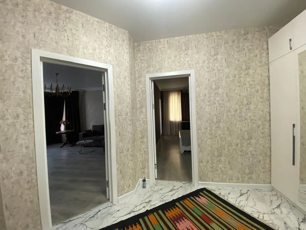 Двухкомнатная квартира в самом центре, новый дом, вид на море