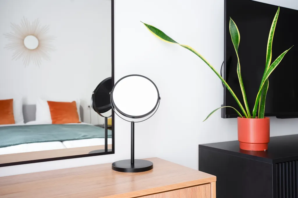 Квартира Квартира Уютная студия Лайм с балконом у Верхнего пруда — Калининград