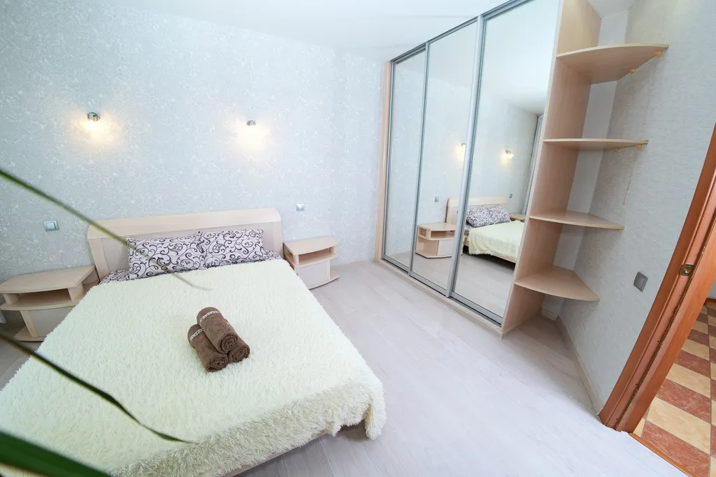 Панорамные апартаменты с видом на Иртыш