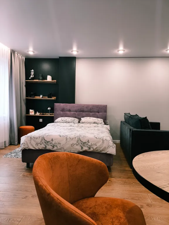 Studio apartment with designer renovation in the center of Pervomayska