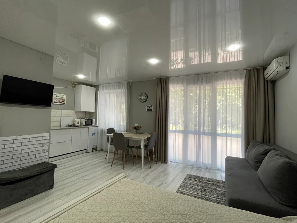 Квартира-студия в центре возле набережной