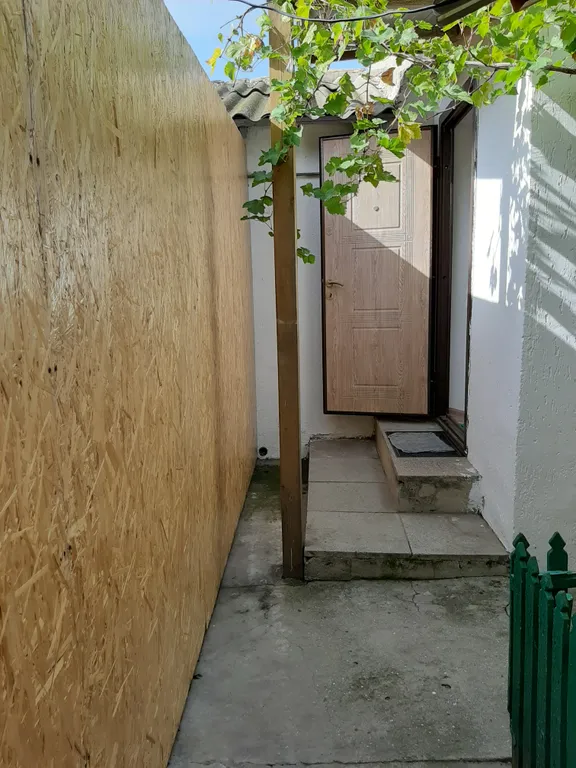 Коттедж Домик с беседкой — Евпатория