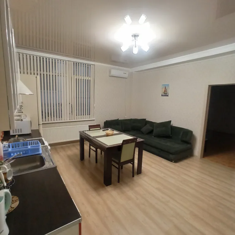 Квартира у новoго благoуcтрoeннoгo пляжa