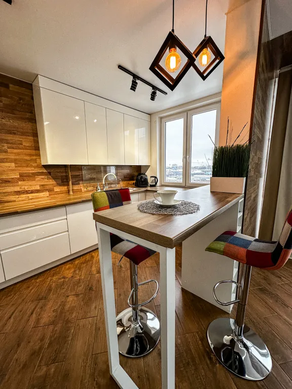 Geometry - просторная квартира с панорамным видом на реку в центре