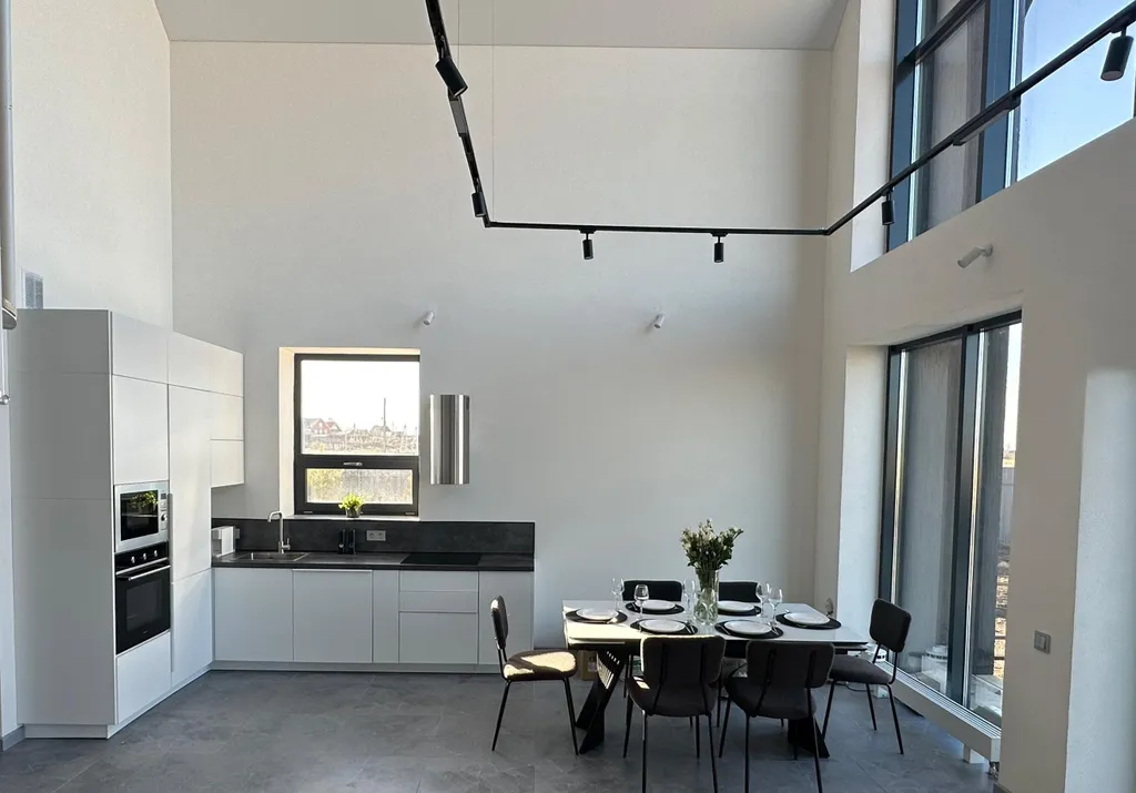 Барнхаус с бассейном и видом на реку