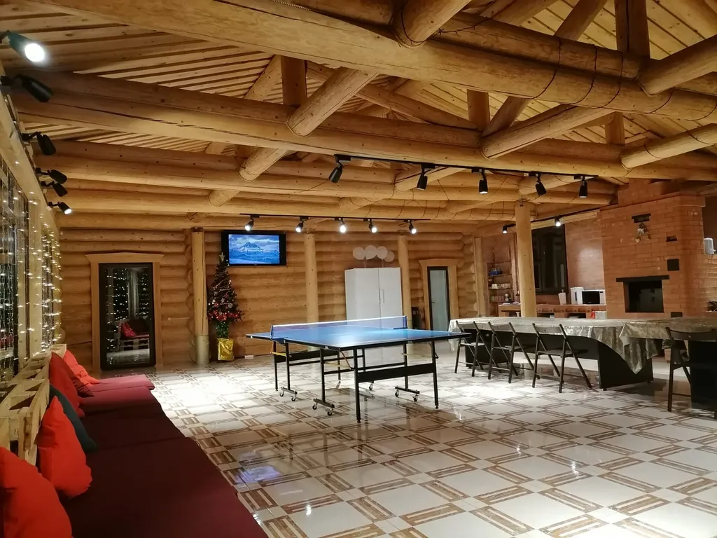 Уютный коттедж из бруса с бассейном