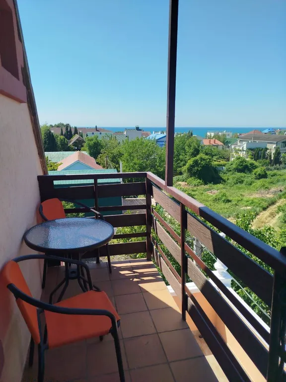 Квартира Квартира Четырёхместный улучшенный номер с видом на море — Севастополь