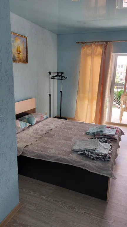 Уютная комната у моря