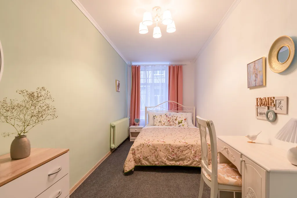 Комната — аренда посуточно в Санкт-Петербург