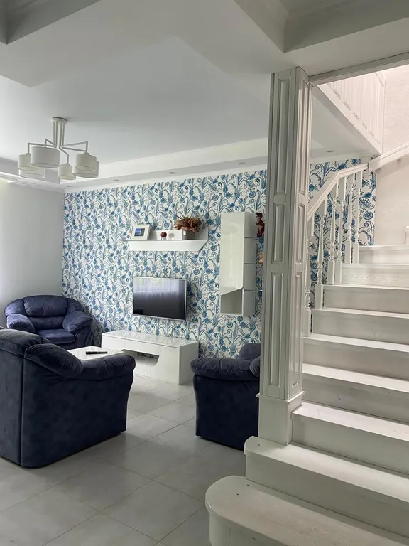 Большая квартира в тихом районе недалеко от моря