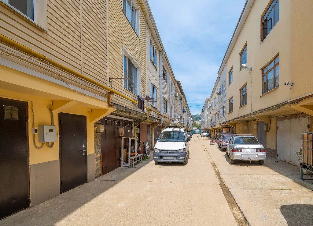 2-комнатная квартира в таунхаусе с гаражом микрорайон Кудепста