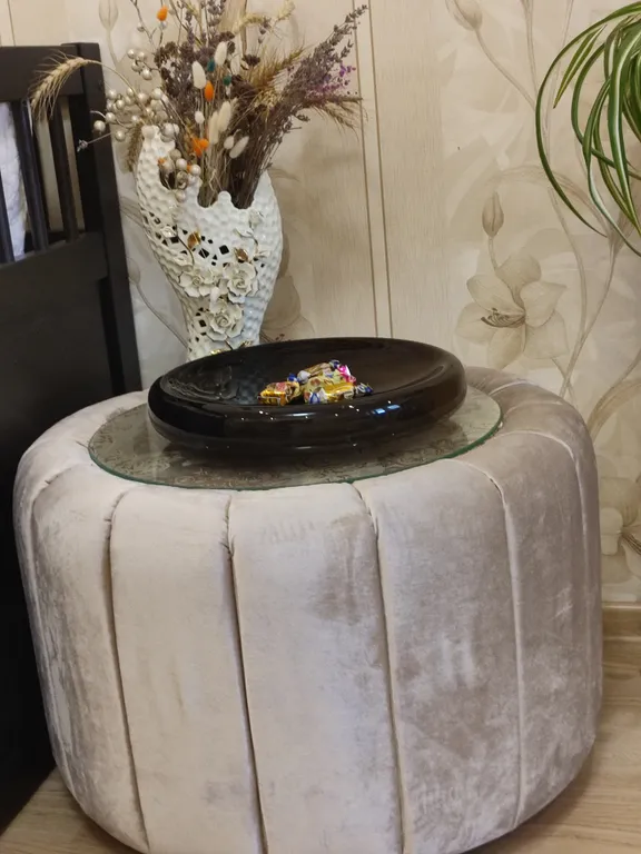 Трешка в центре города с охраняемой парковкой