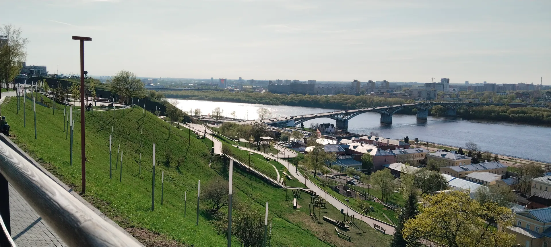 С Набережной Федоровского открывается лучший вид на город и закаты