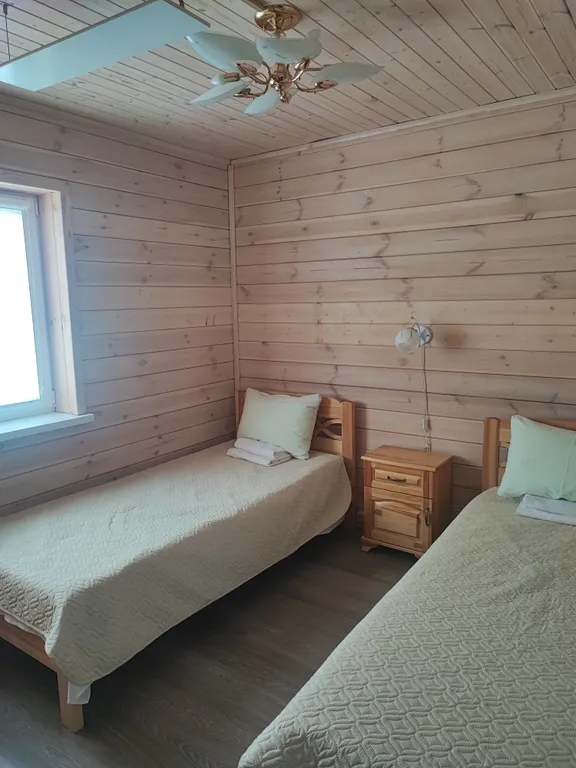 Просторный деревянный коттедж, половина дома 2 этажа 2П