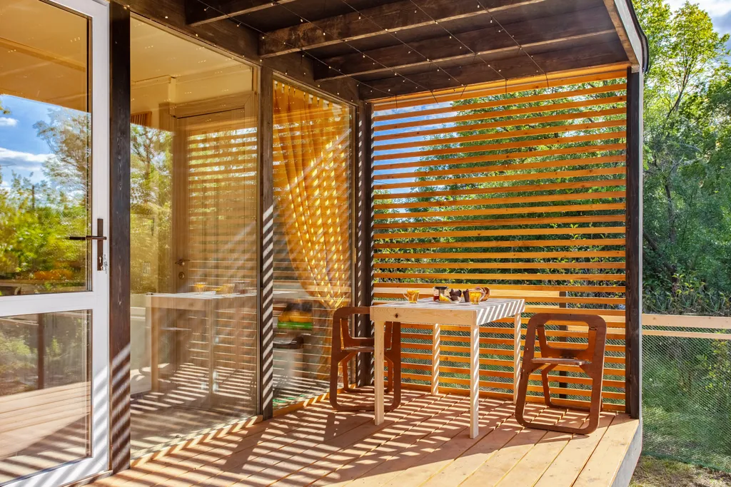 Бунгало на берегу реки