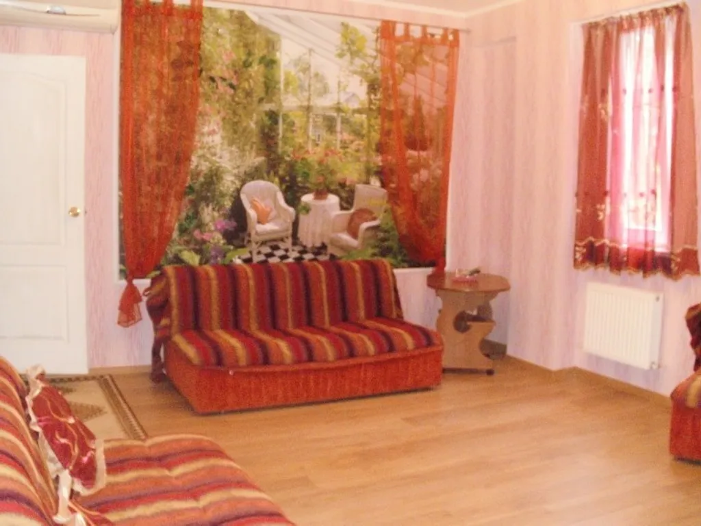 Коттедж Коттедж со своим двориком и гаражом — Ялта