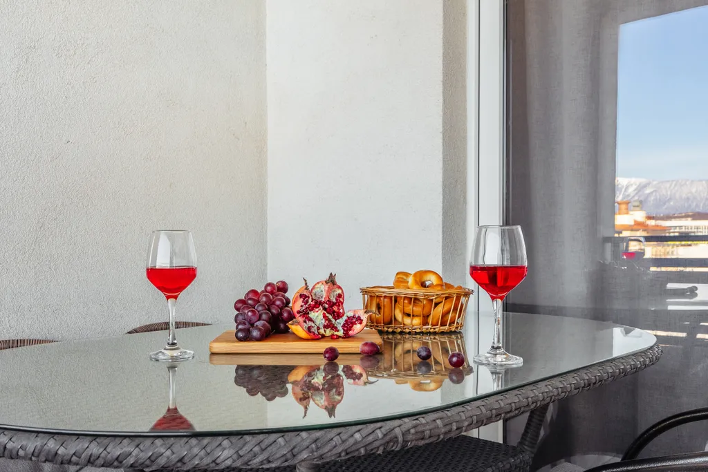 Большая квартира у моря с видом на горы