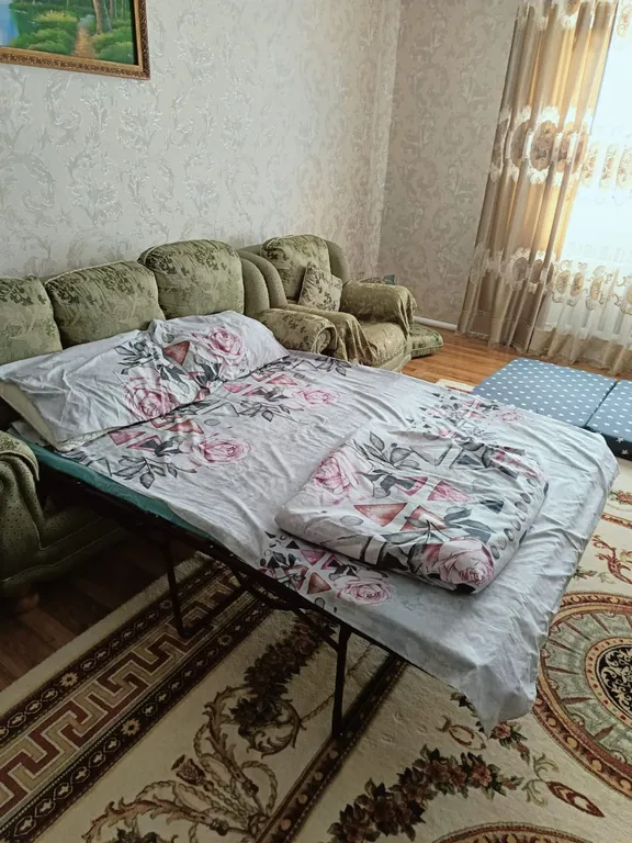 Частный дом с крытым двором и садом