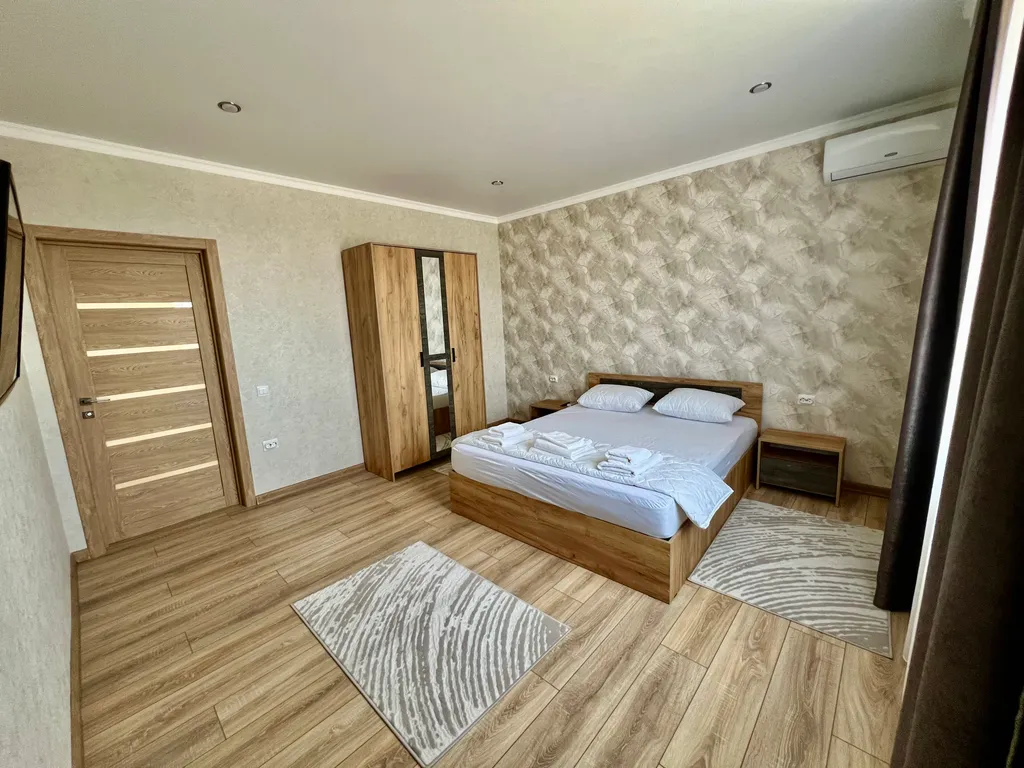 Двухэтажный коттедж с собственной территорией