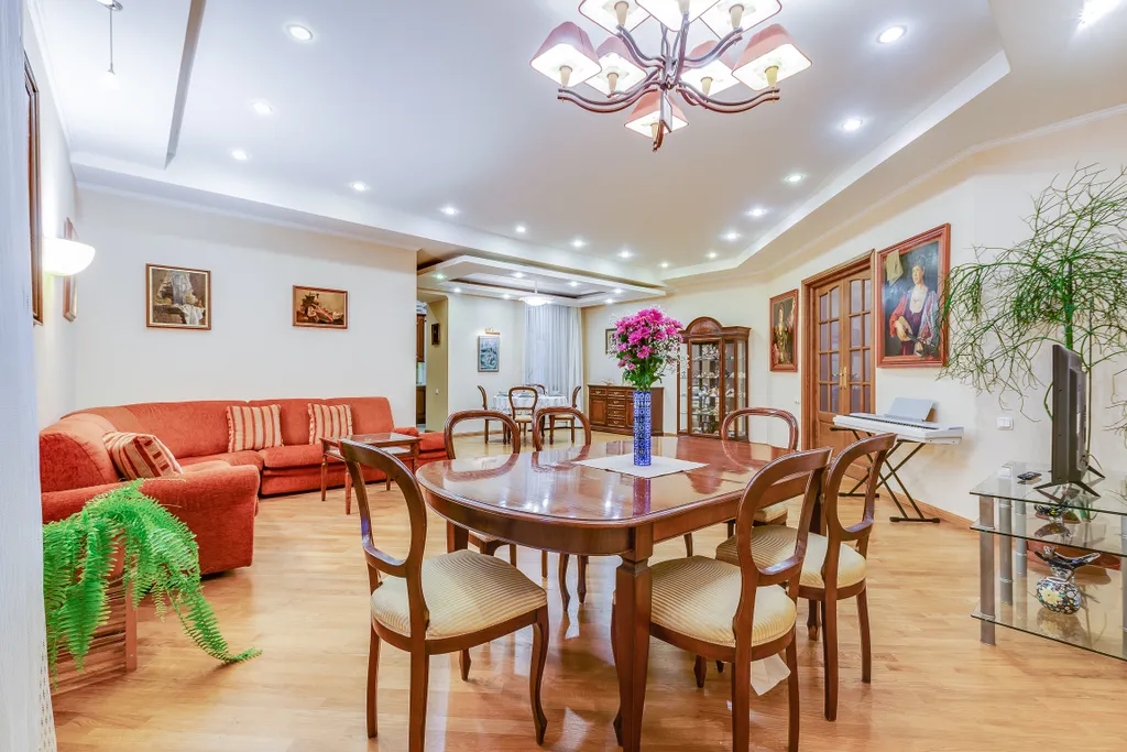 Квартира Квартира с видом на сквер им. Пушкина — Санкт-Петербург