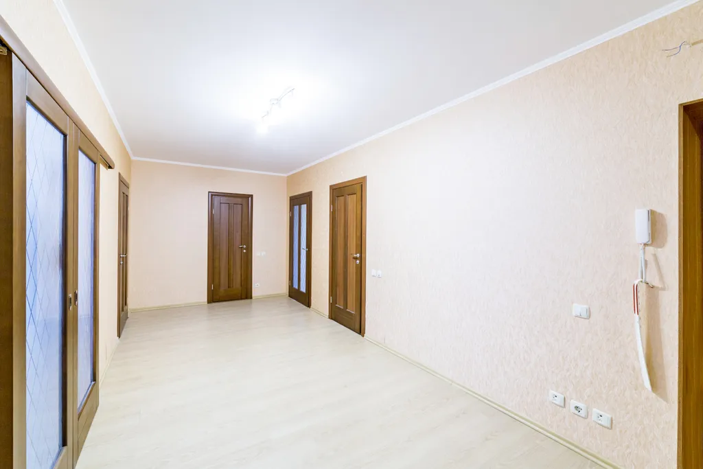 3-комнатная квартира, 15 минут до центра на автомобиле, с парковкой у дома