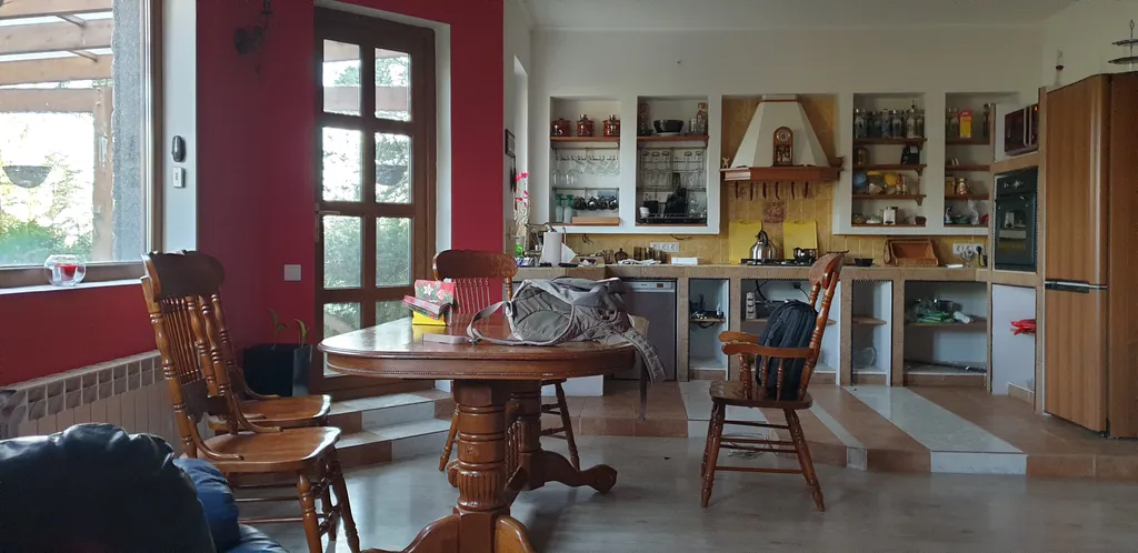 Большой дом с великолепным видом на море