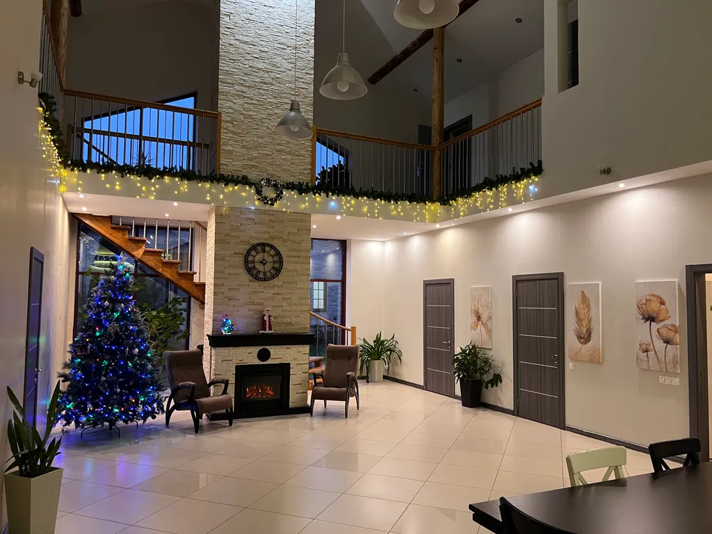 Стильный коттедж с панорамным остеклением у озера — аренда посуточно в Озерки