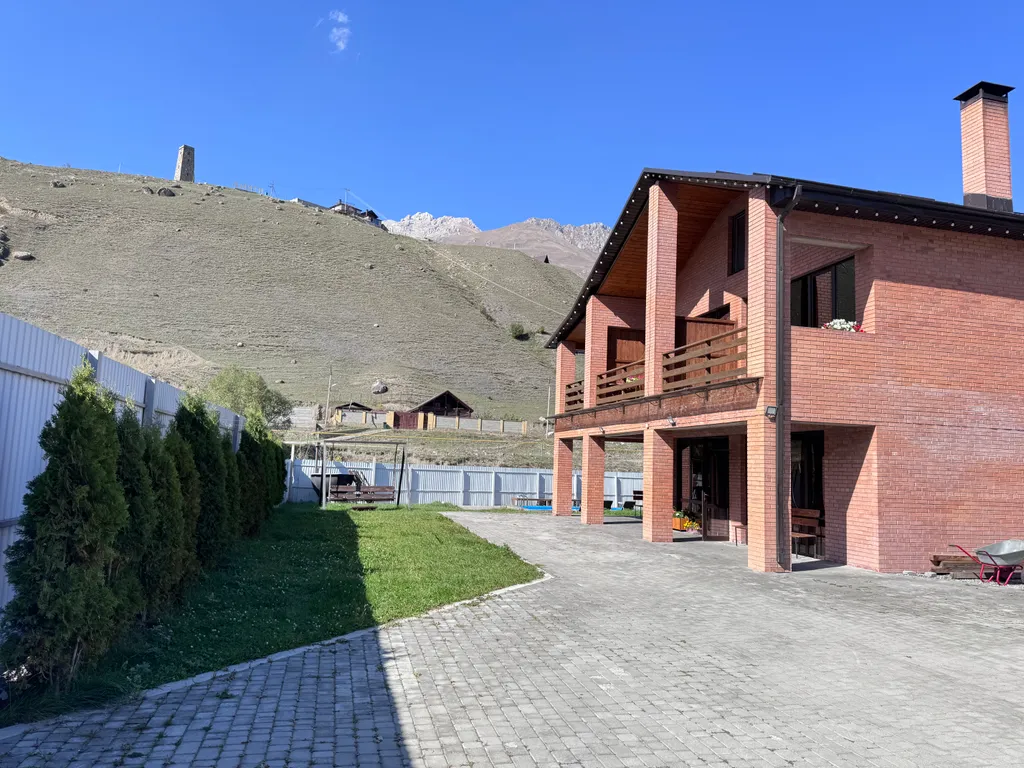 Уютный дом с видом на горы и тёплым бассейм fiagdonrelax