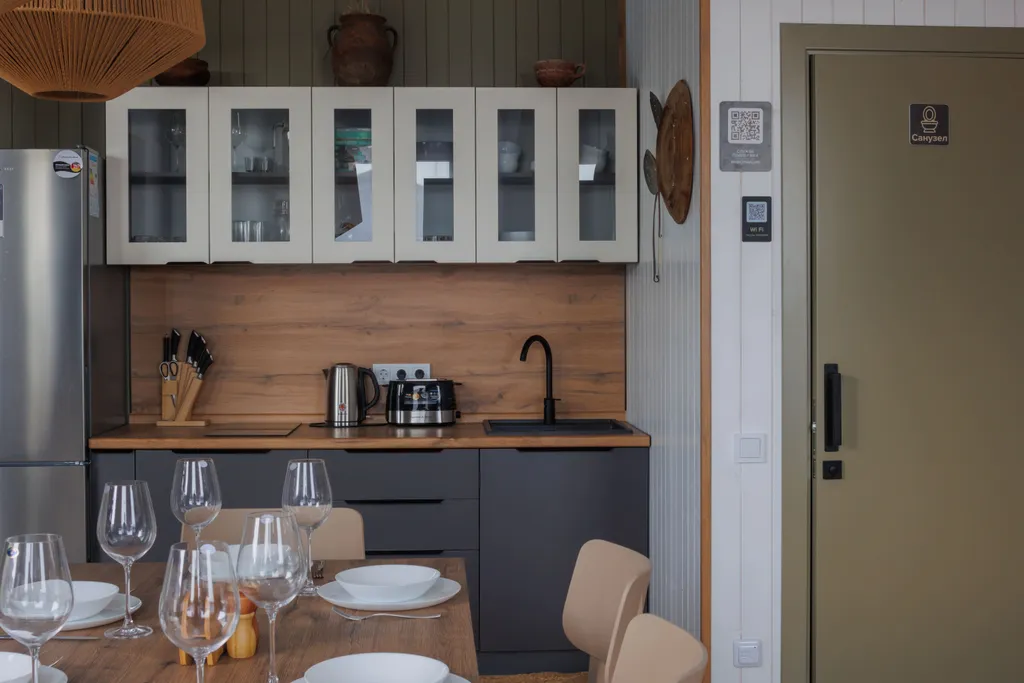 Двухэтажный гостевой дом на берегу моря