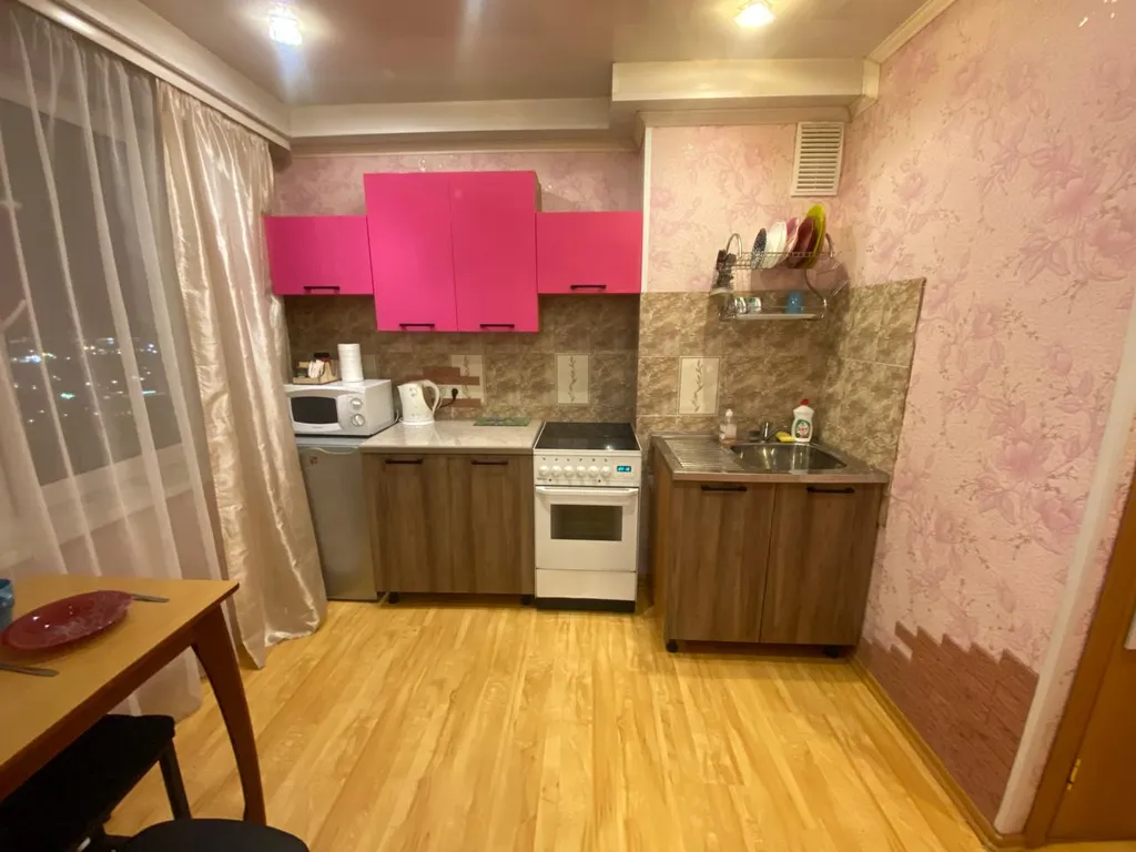 1-комнатная квартира с красивым видом на город, залив и горы