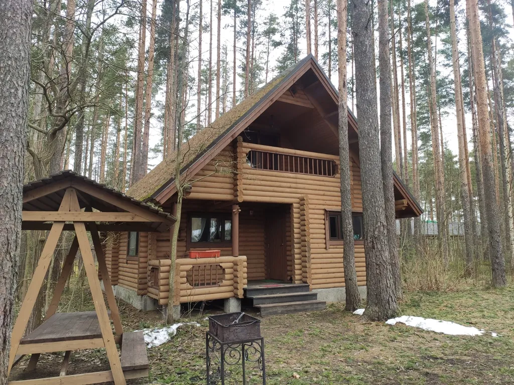 Уютный коттедж в сосновом лесу на берегу Суходольского озера