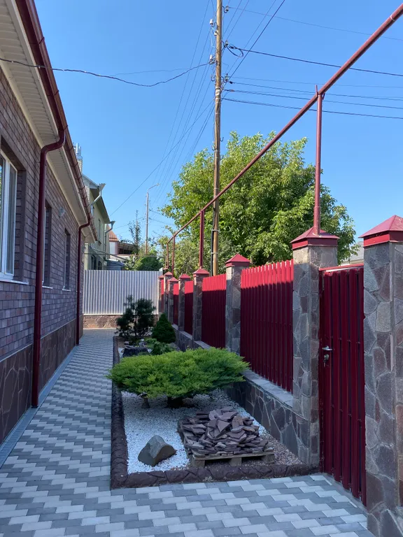 Уютный дом в тихом районе