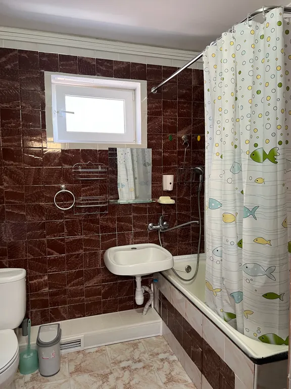 Коттедж Дом у моря в центральной части города целиком — Геленджик