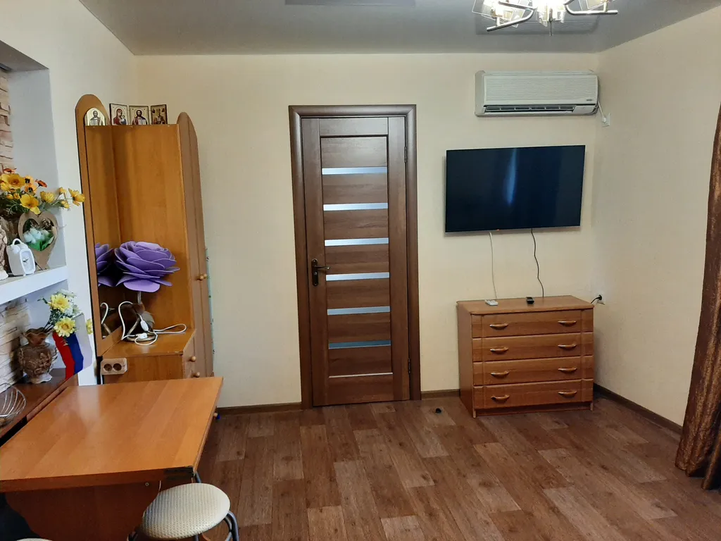 Коттедж Трёх комнатный дом до моря 5 минут пешком — Евпатория