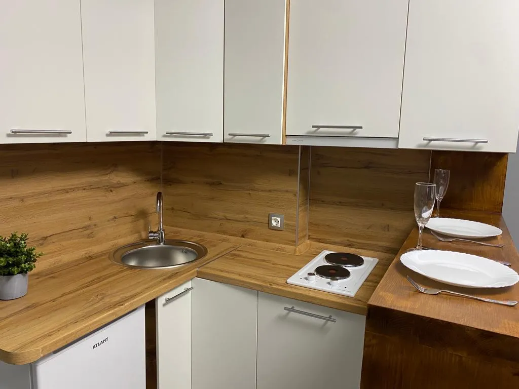 Новейшая, чистая и красивая студия в центре