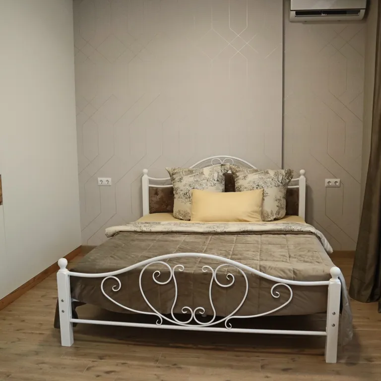 Новый дом с бамбуковой рощей