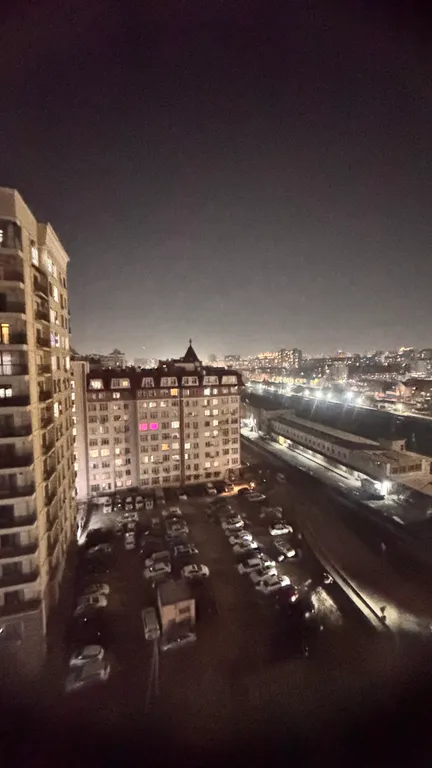 Золотой квадрат с панорамным видом