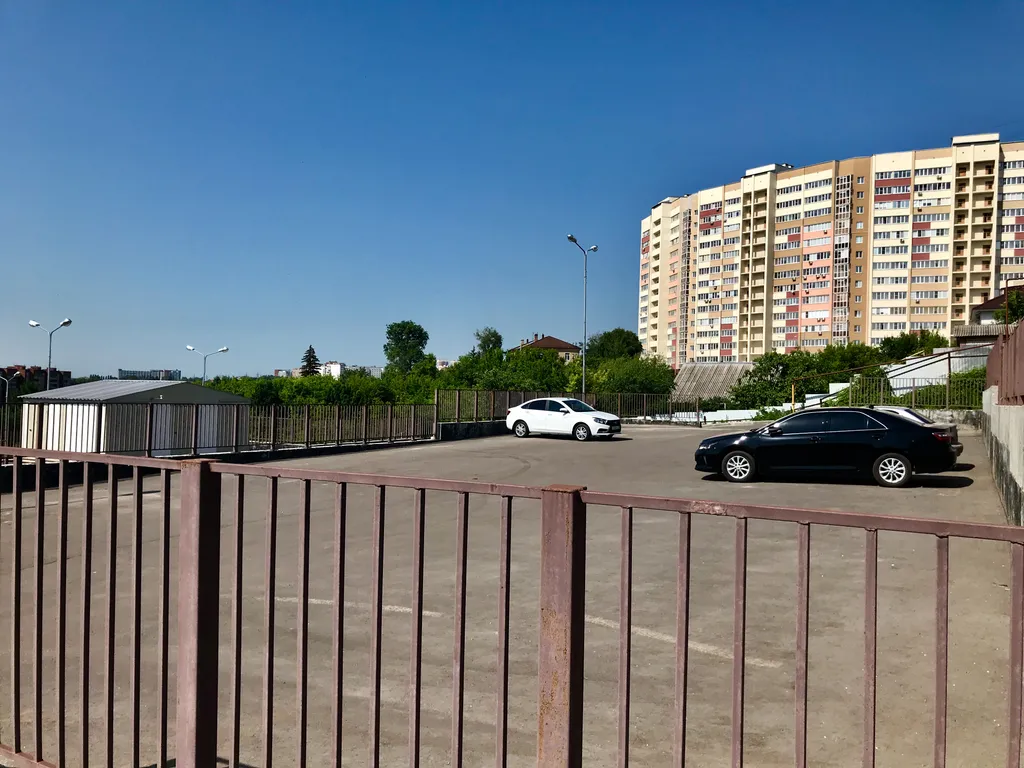 Двухкомнатная квартира с изолированными комнатами рядом с зоопарком