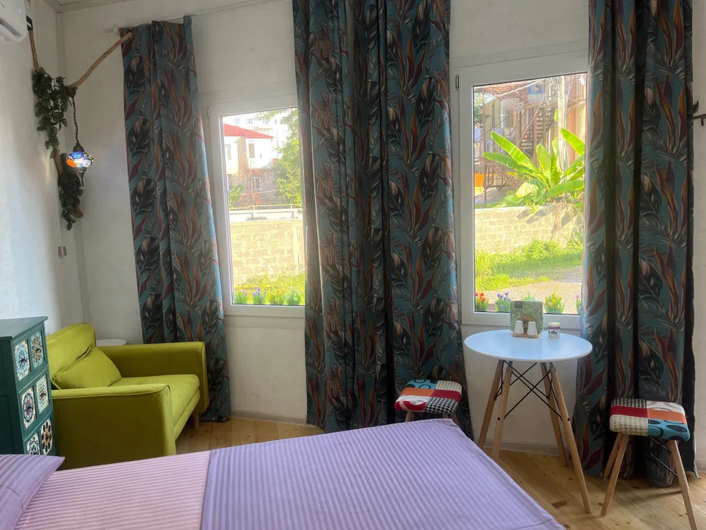 Коттедж Домик у Моря отдельно стоящий - парковка, детский уголок, зона отдыха — Адлер