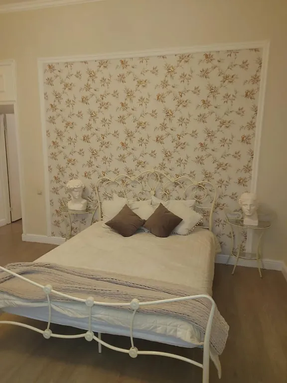 Белоснежная веранда и усадьба