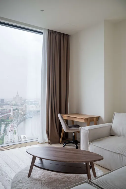 Просторные трёхкомнатные апартаменты в центре города в Capital Towers