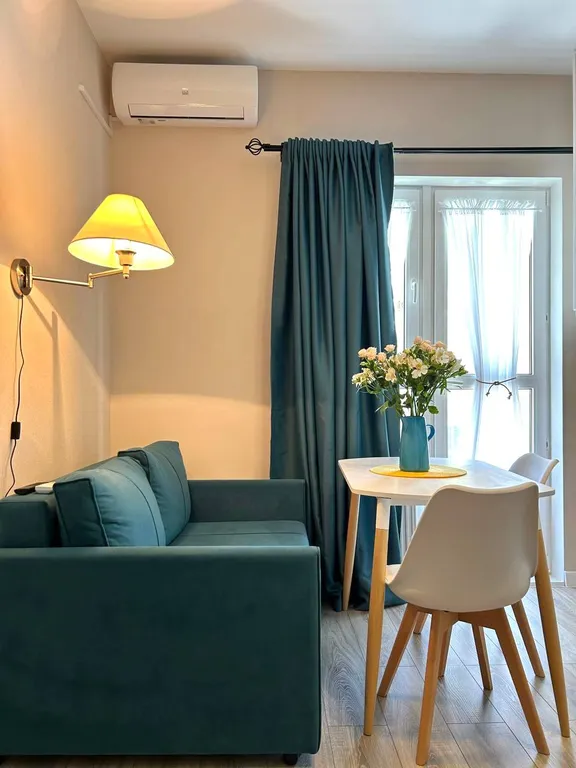 Квартира Апартаменты "AzurGarden" — Варваровка