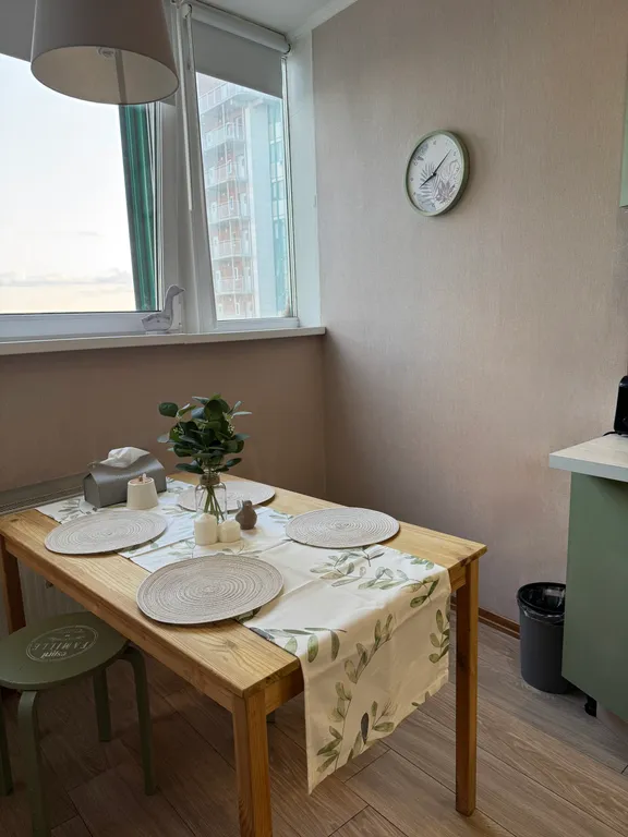 Рады видеть вас в нашей уютной , светлой квартире в Изумрудных Холмах