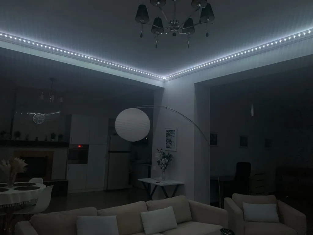 Уютная студия с бассейном